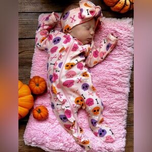 Organic Waffle Ruffle Zip Footie, Candy Skulls Pink